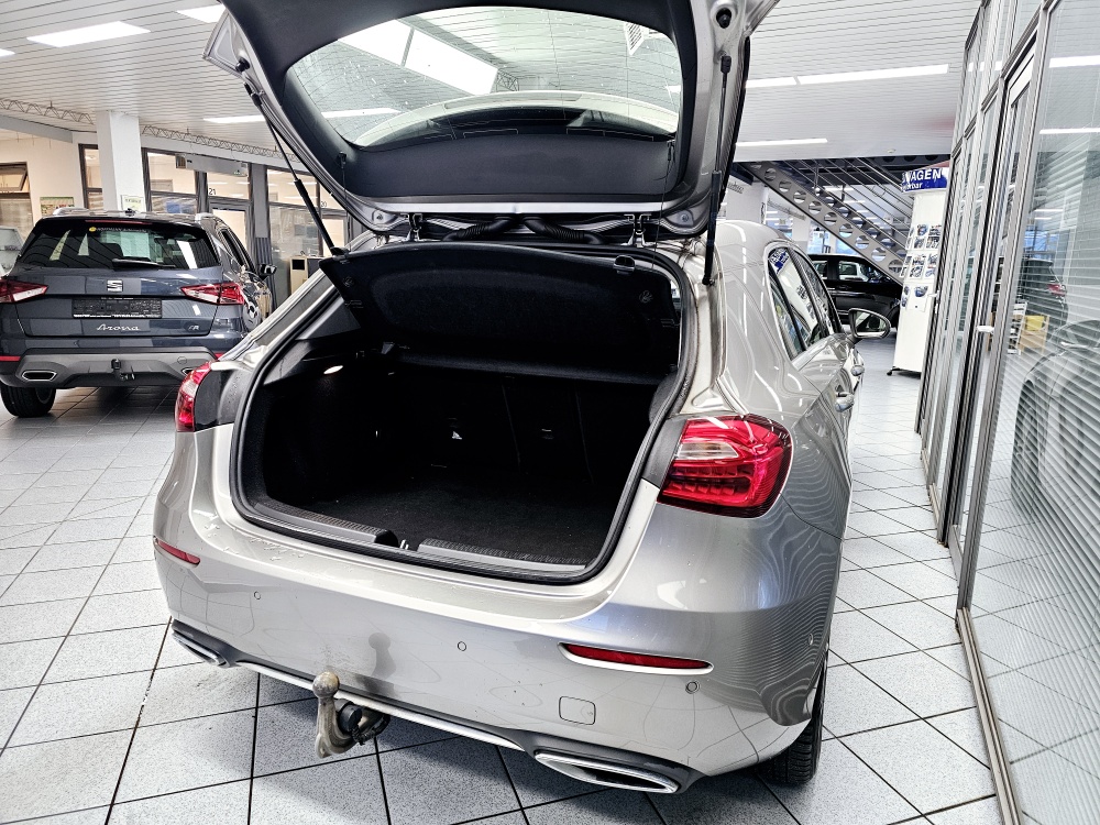 Mercedes-Benz A 180  bei Hoffmann Automobile in Wolfsburg kaufen und sofort mitnehmen - Bild 2