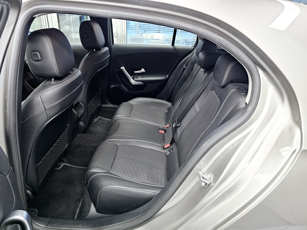 Mercedes-Benz A 180  bei Hoffmann Automobile in Wolfsburg kaufen und sofort mitnehmen - Bild 6