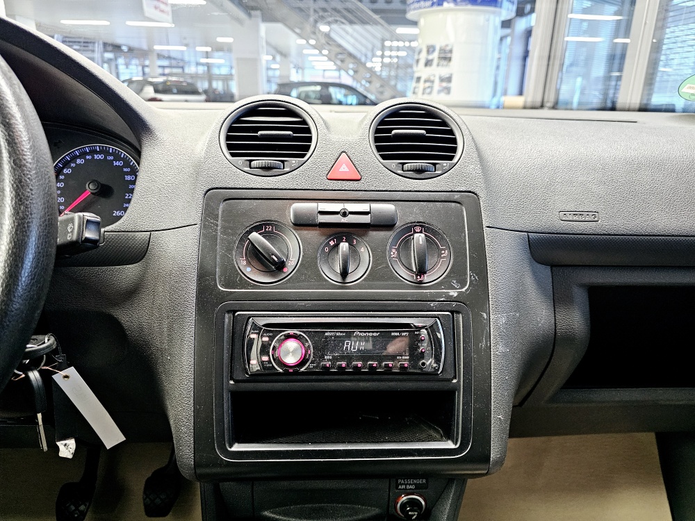VW Caddy  bei Hoffmann Automobile in Wolfsburg kaufen und sofort mitnehmen - Bild 8