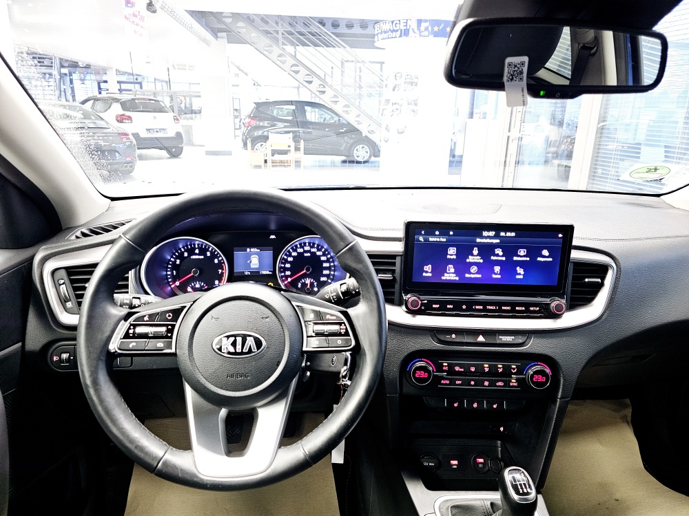 Kia Ceed  bei Hoffmann Automobile in Wolfsburg kaufen und sofort mitnehmen - Bild 15