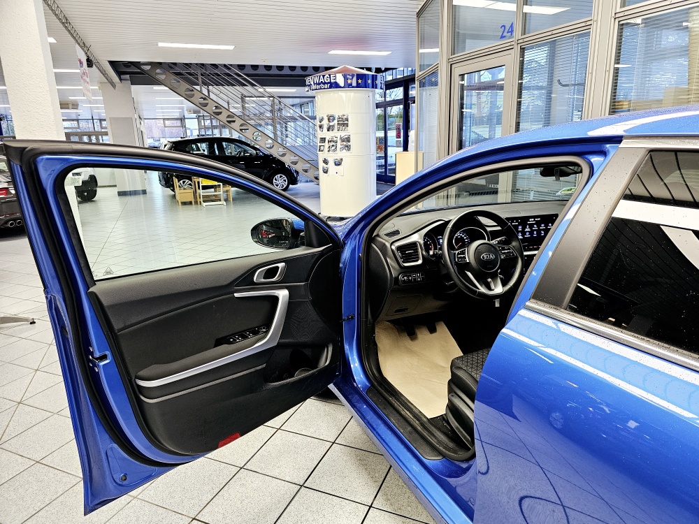 Kia Ceed  bei Hoffmann Automobile in Wolfsburg kaufen und sofort mitnehmen - Bild 20