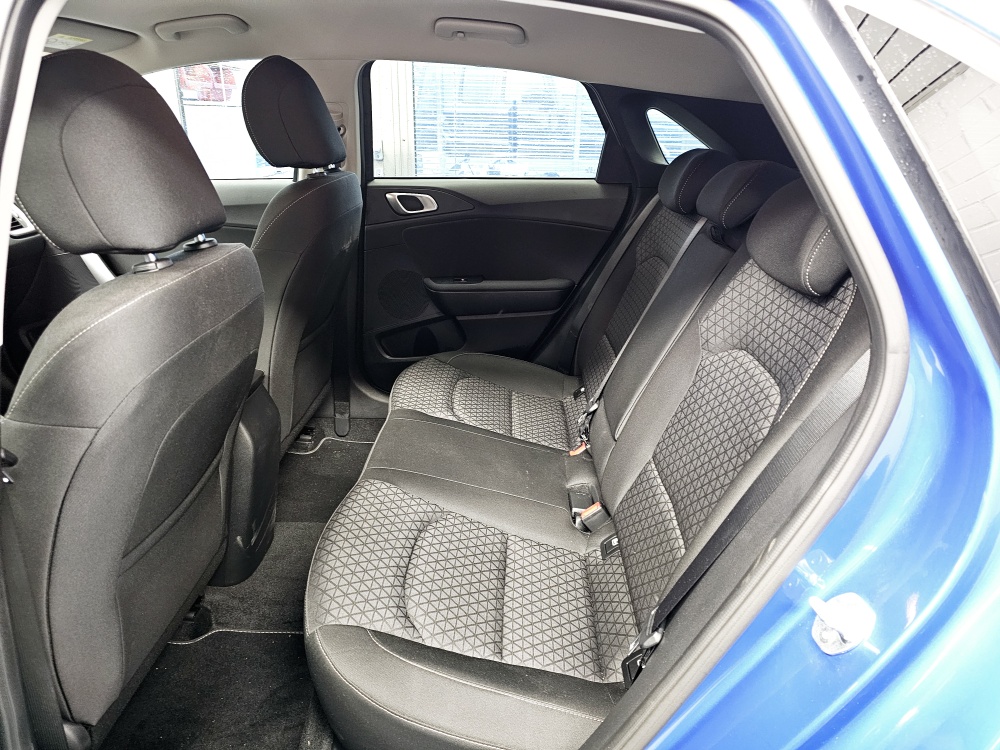 Kia Ceed  bei Hoffmann Automobile in Wolfsburg kaufen und sofort mitnehmen - Bild 5