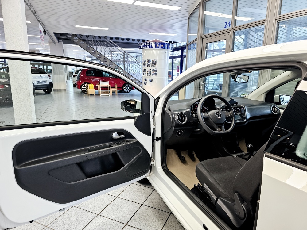 VW up!  bei Hoffmann Automobile in Wolfsburg kaufen und sofort mitnehmen - Bild 12