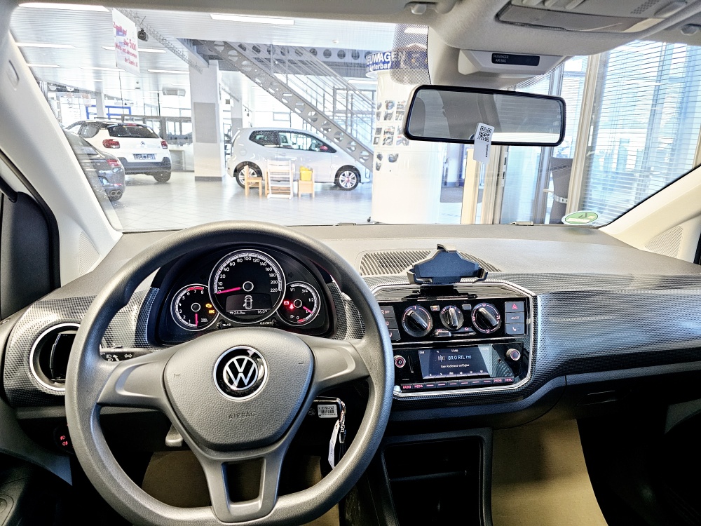 VW up!  bei Hoffmann Automobile in Wolfsburg kaufen und sofort mitnehmen - Bild 10
