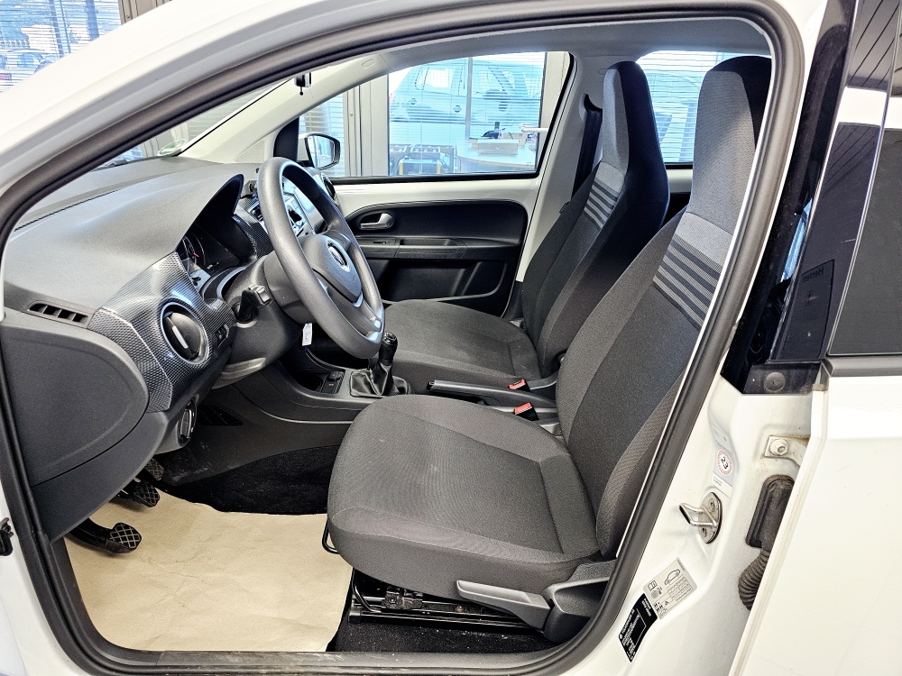 VW up!  bei Hoffmann Automobile in Wolfsburg kaufen und sofort mitnehmen - Bild 12