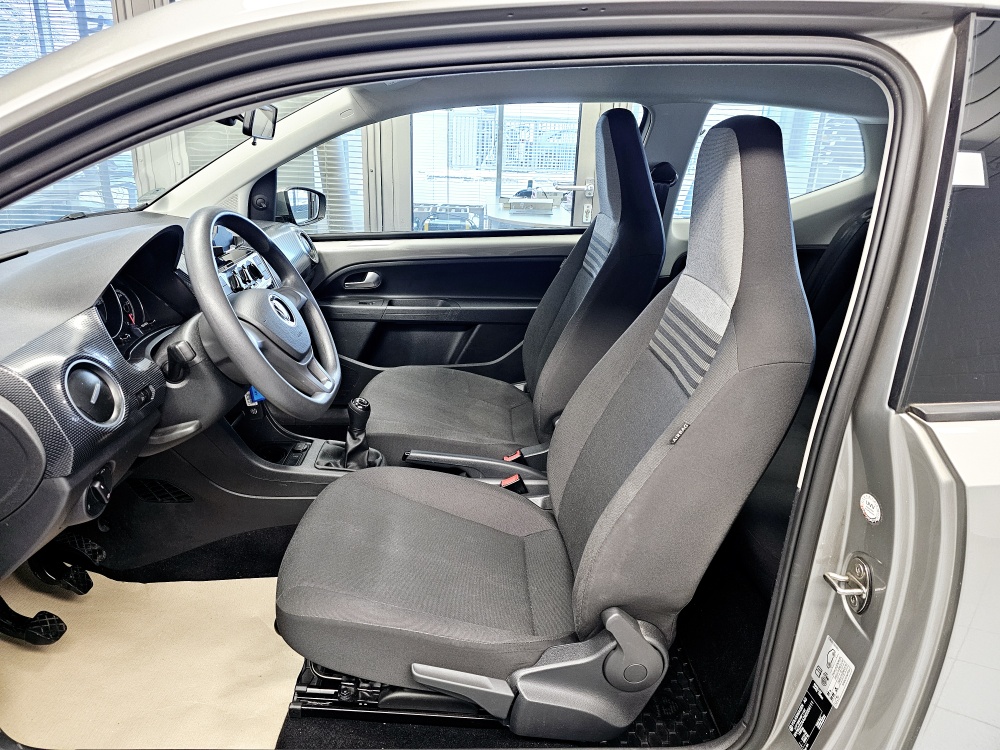 VW up!  bei Hoffmann Automobile in Wolfsburg kaufen und sofort mitnehmen - Bild 11