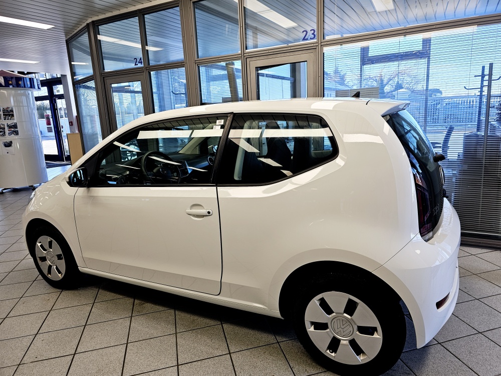 VW up!  bei Hoffmann Automobile in Wolfsburg kaufen und sofort mitnehmen - Bild 12