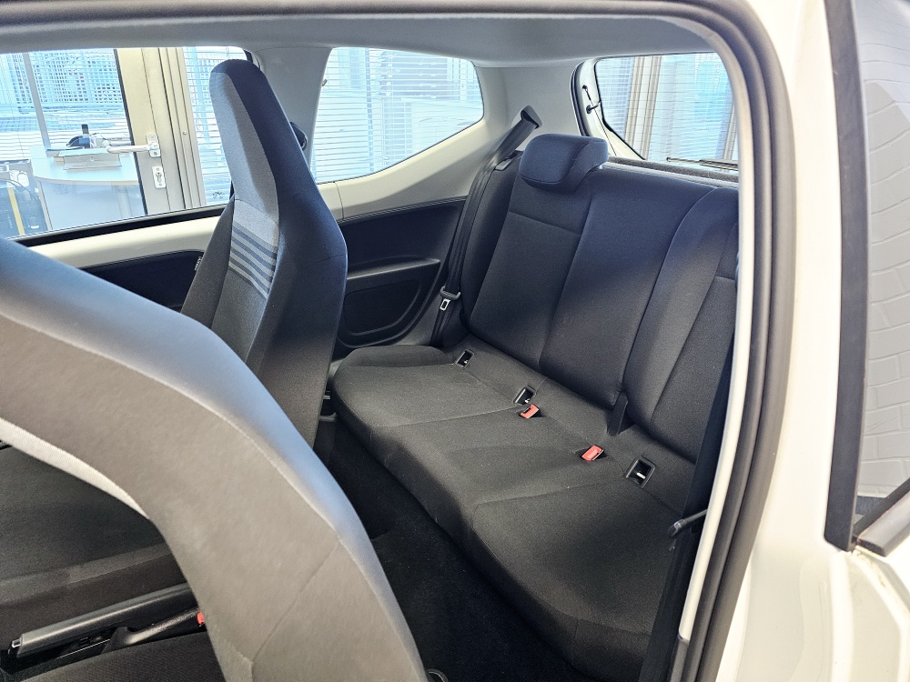 VW up!  bei Hoffmann Automobile in Wolfsburg kaufen und sofort mitnehmen - Bild 4
