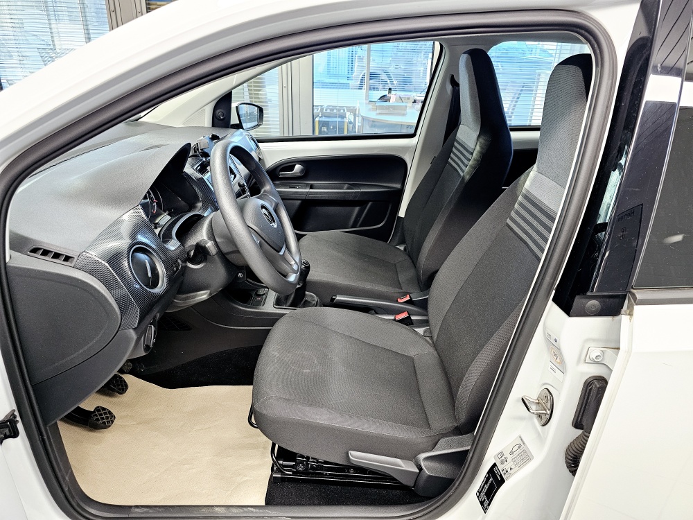 VW up!  bei Hoffmann Automobile in Wolfsburg kaufen und sofort mitnehmen - Bild 11