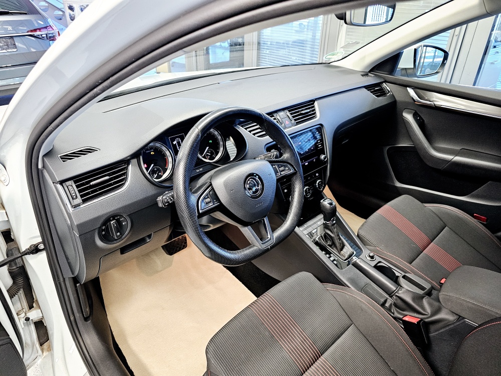 Skoda Octavia Combi  bei Hoffmann Automobile in Wolfsburg kaufen und sofort mitnehmen - Bild 12