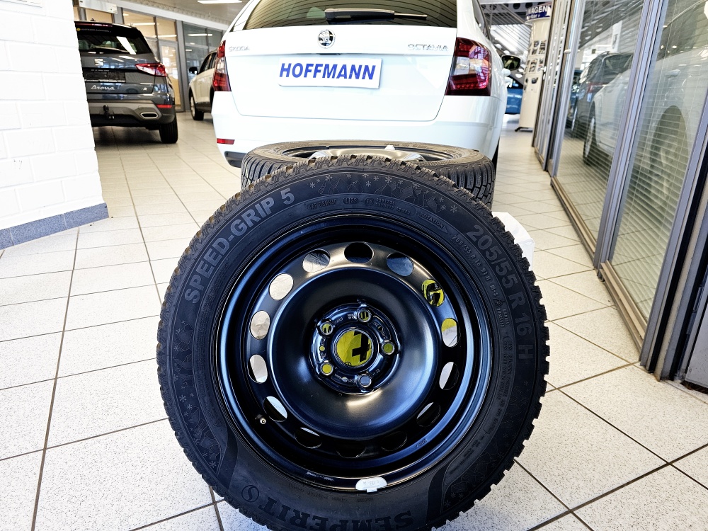 Skoda Octavia Combi  bei Hoffmann Automobile in Wolfsburg kaufen und sofort mitnehmen - Bild 3