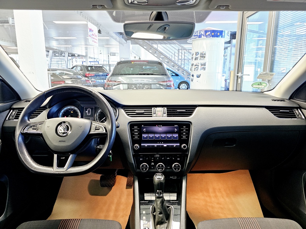 Skoda Octavia Combi  bei Hoffmann Automobile in Wolfsburg kaufen und sofort mitnehmen - Bild 6