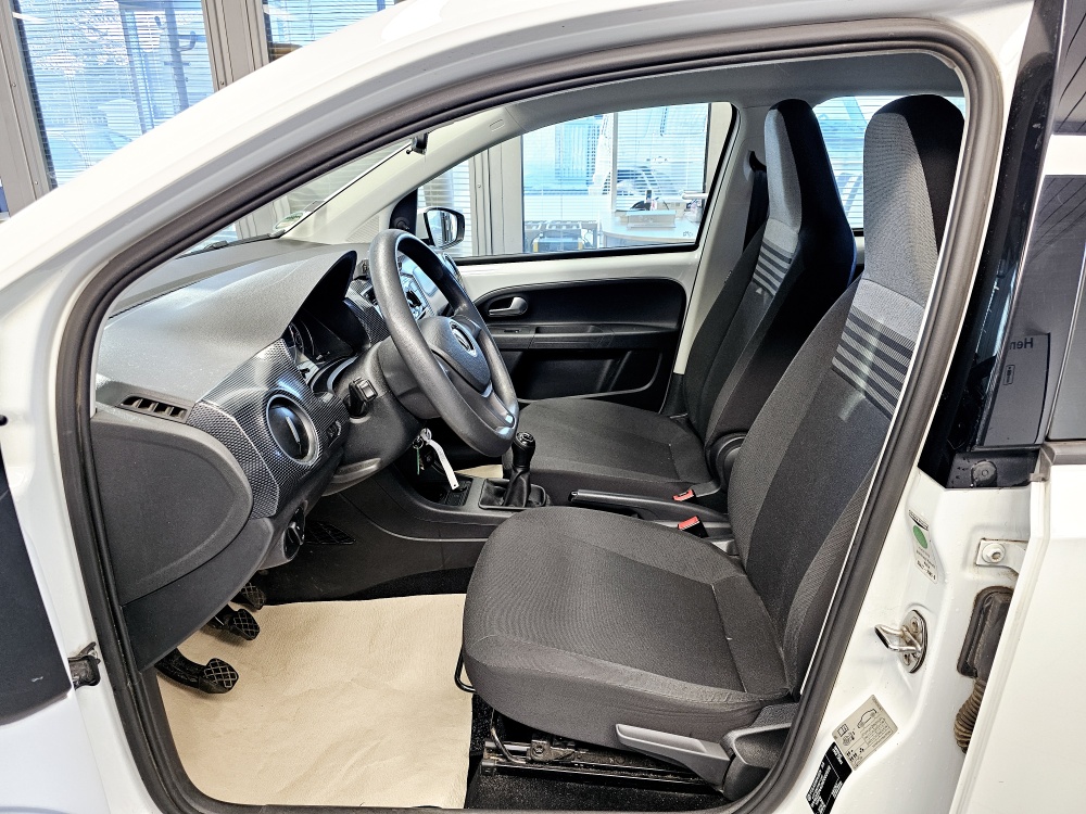 VW up!  bei Hoffmann Automobile in Wolfsburg kaufen und sofort mitnehmen - Bild 13