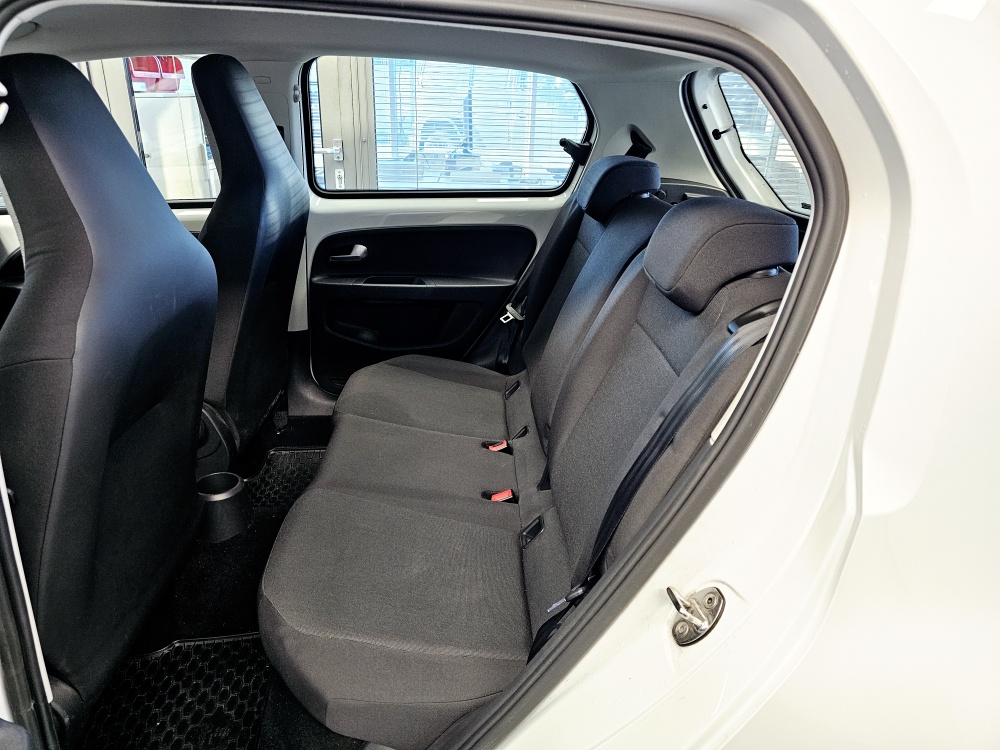 VW up!  bei Hoffmann Automobile in Wolfsburg kaufen und sofort mitnehmen - Bild 5