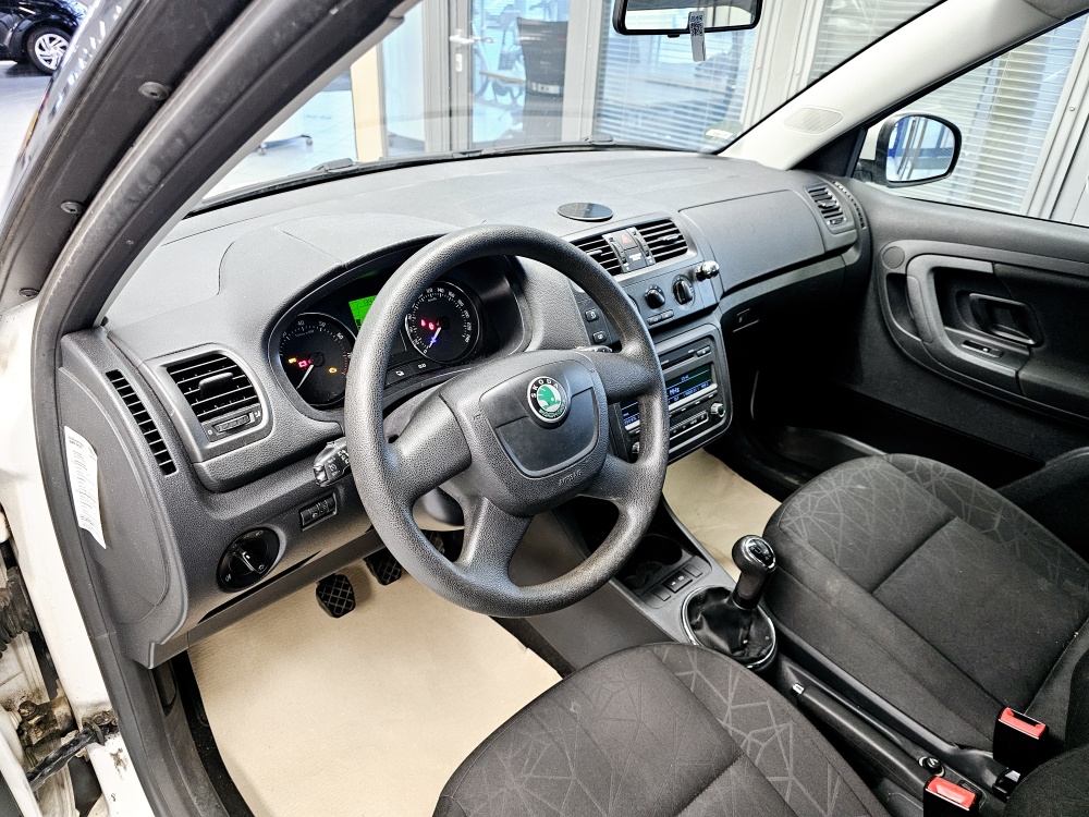 Skoda Fabia  bei Hoffmann Automobile in Wolfsburg kaufen und sofort mitnehmen - Bild 10