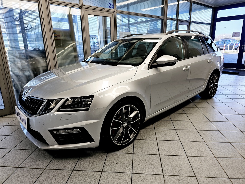 Skoda Octavia Combi RS für nur 20.800,- € bei Hoffmann Automobile in Wolfsburg kaufen und sofort mitnehmen
