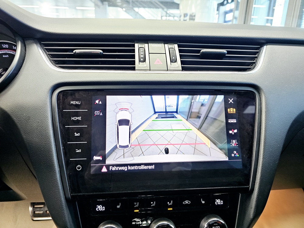 Skoda Octavia Combi  bei Hoffmann Automobile in Wolfsburg kaufen und sofort mitnehmen - Bild 10