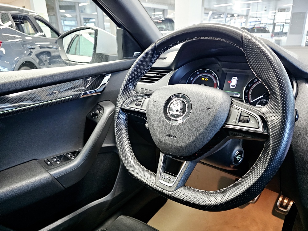Skoda Octavia Combi  bei Hoffmann Automobile in Wolfsburg kaufen und sofort mitnehmen - Bild 11