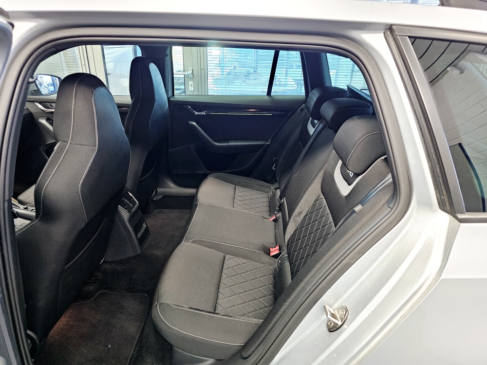 Skoda Octavia Combi  bei Hoffmann Automobile in Wolfsburg kaufen und sofort mitnehmen - Bild 5