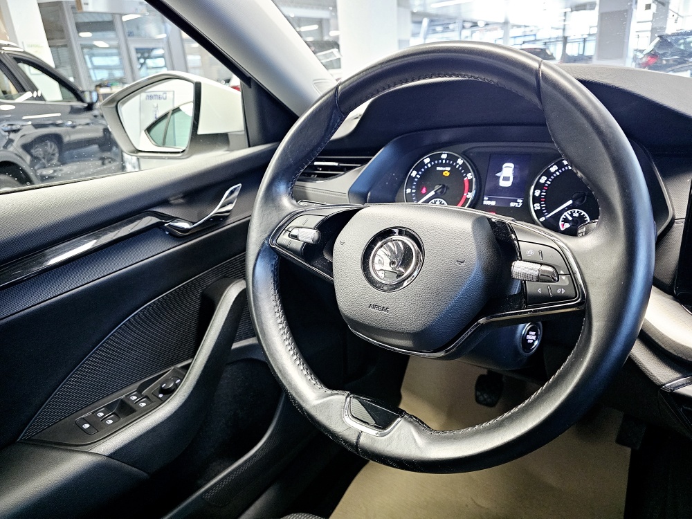 Skoda Octavia  bei Hoffmann Automobile in Wolfsburg kaufen und sofort mitnehmen - Bild 11