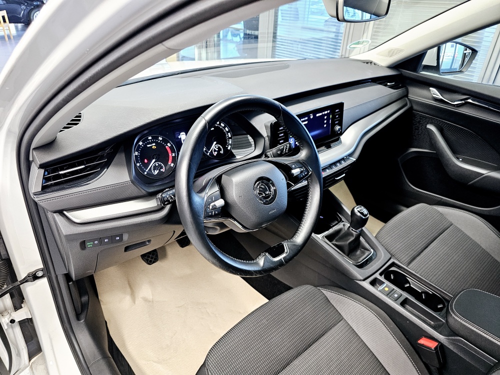 Skoda Octavia  bei Hoffmann Automobile in Wolfsburg kaufen und sofort mitnehmen - Bild 13