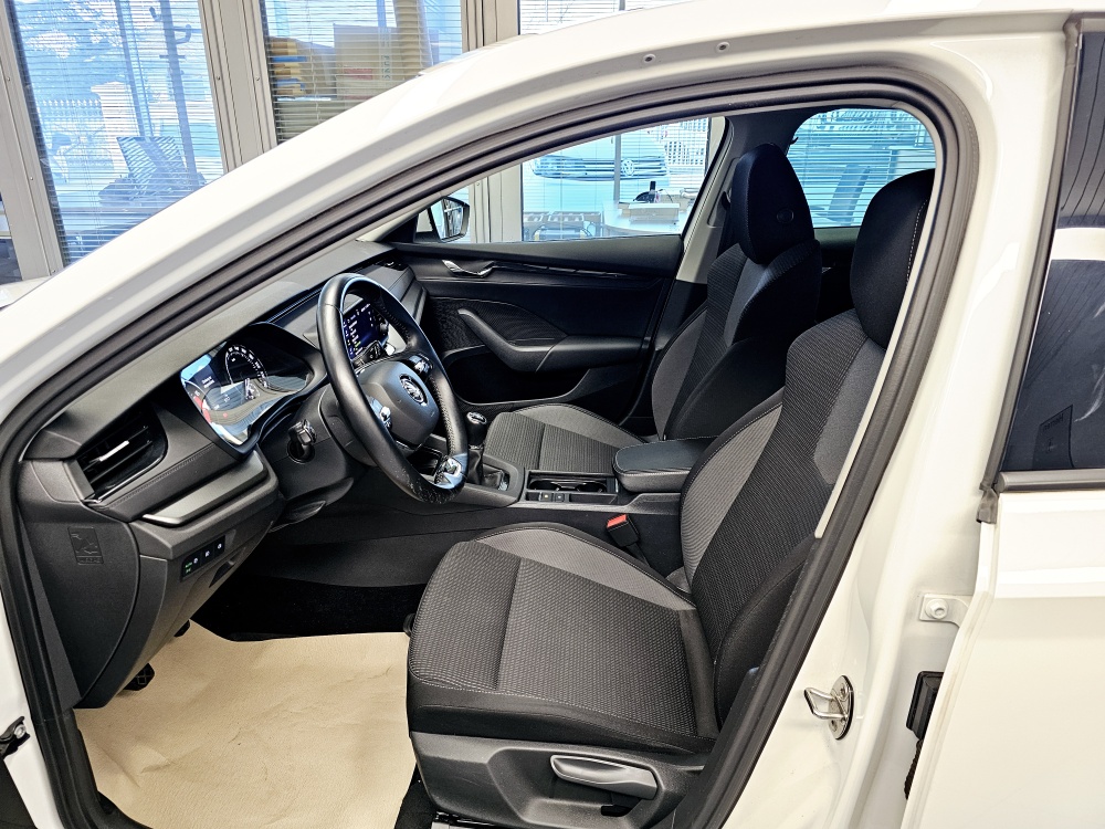 Skoda Octavia  bei Hoffmann Automobile in Wolfsburg kaufen und sofort mitnehmen - Bild 14