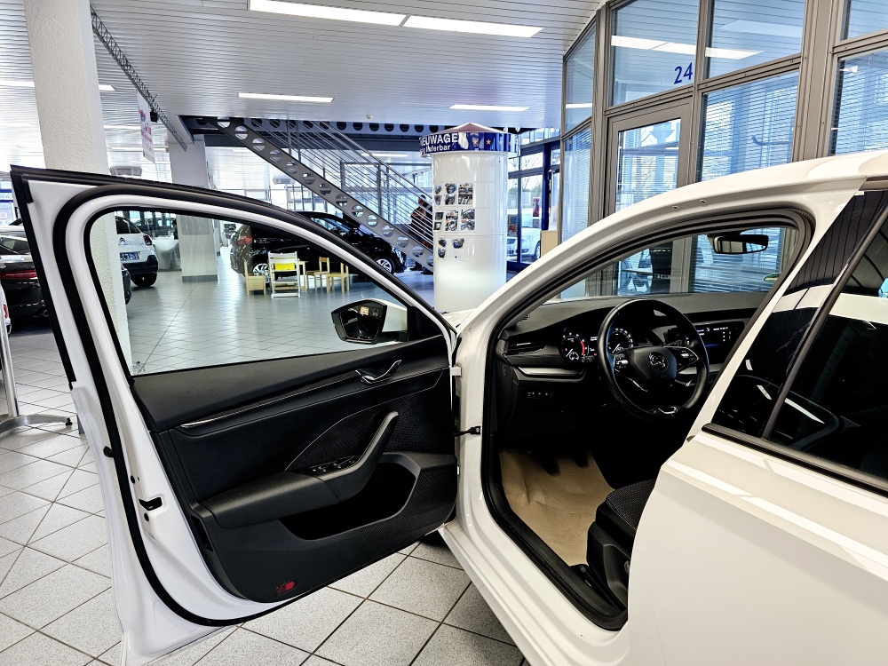 Skoda Octavia  bei Hoffmann Automobile in Wolfsburg kaufen und sofort mitnehmen - Bild 15
