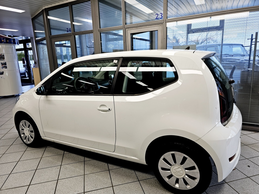 VW up!  bei Hoffmann Automobile in Wolfsburg kaufen und sofort mitnehmen - Bild 13