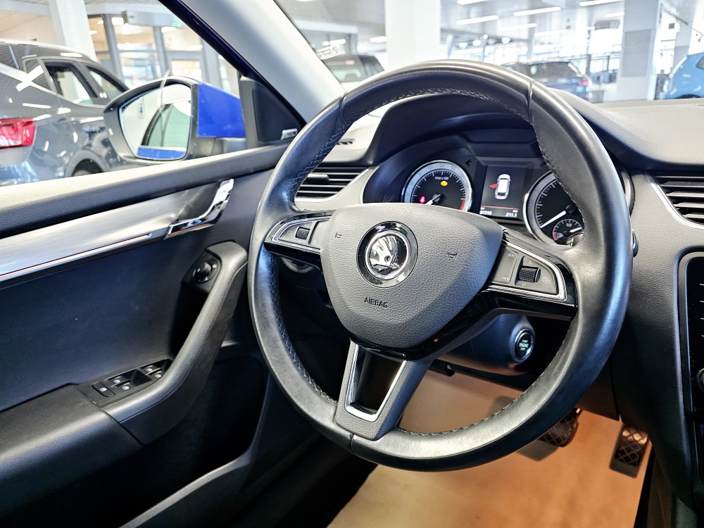 Skoda Octavia Combi  bei Hoffmann Automobile in Wolfsburg kaufen und sofort mitnehmen - Bild 14