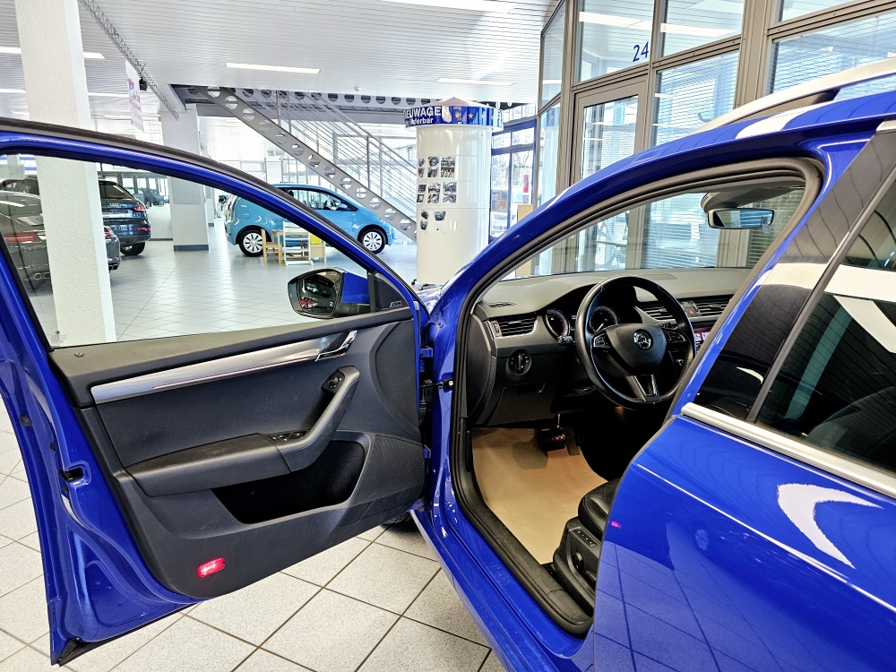 Skoda Octavia Combi  bei Hoffmann Automobile in Wolfsburg kaufen und sofort mitnehmen - Bild 18