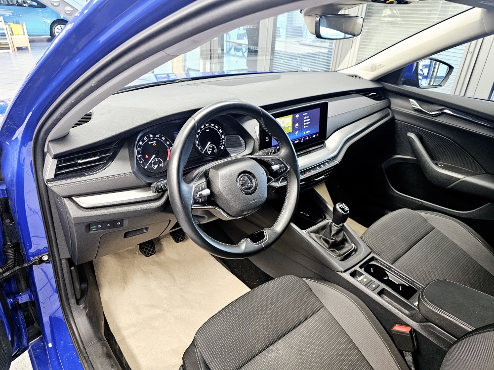 Skoda Octavia Combi  bei Hoffmann Automobile in Wolfsburg kaufen und sofort mitnehmen - Bild 16