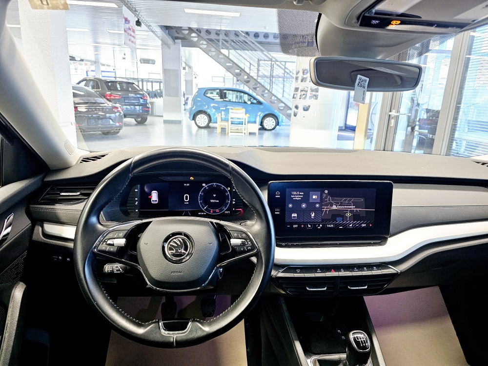Skoda Octavia Combi  bei Hoffmann Automobile in Wolfsburg kaufen und sofort mitnehmen - Bild 13