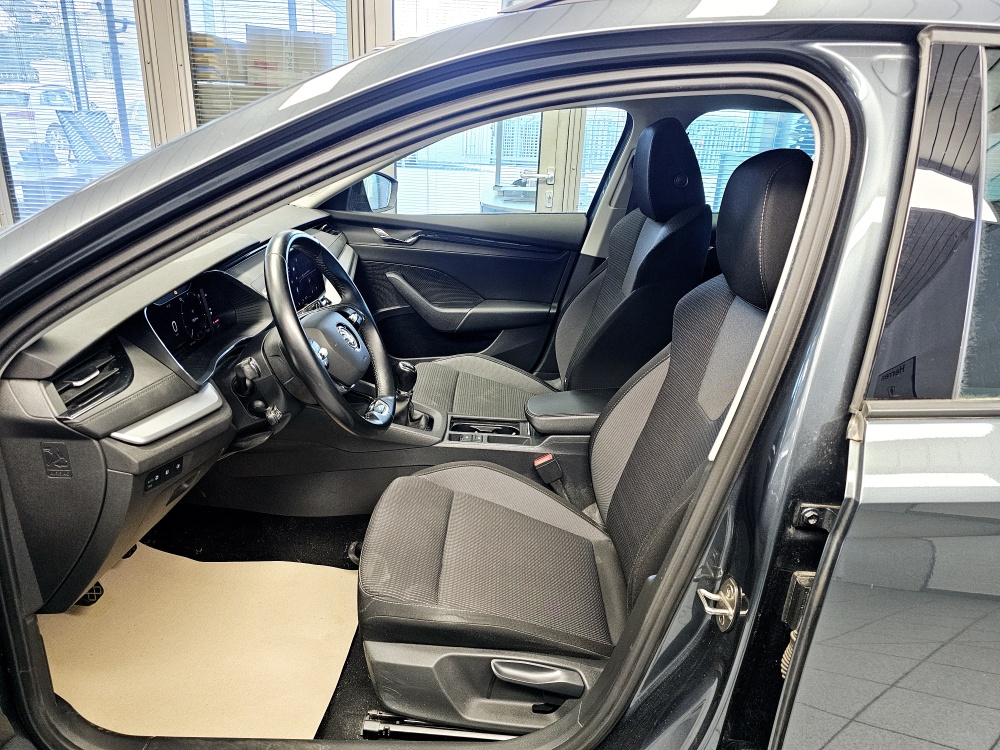 Skoda Octavia Combi  bei Hoffmann Automobile in Wolfsburg kaufen und sofort mitnehmen - Bild 14