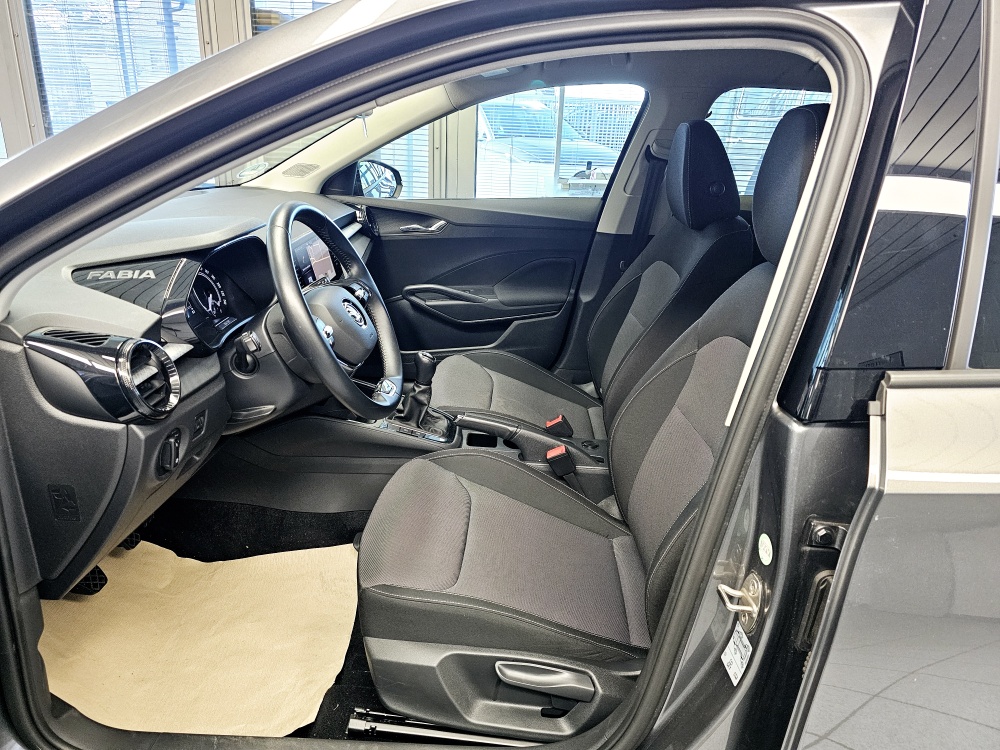 Skoda Fabia  bei Hoffmann Automobile in Wolfsburg kaufen und sofort mitnehmen - Bild 17