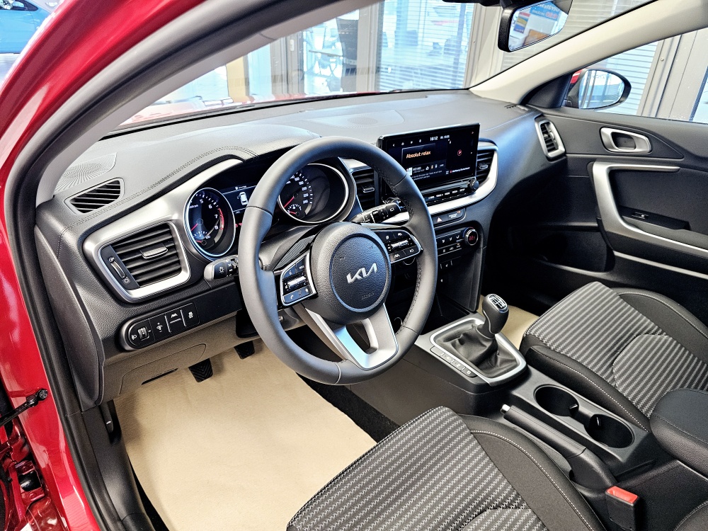 Kia Ceed  bei Hoffmann Automobile in Wolfsburg kaufen und sofort mitnehmen - Bild 17