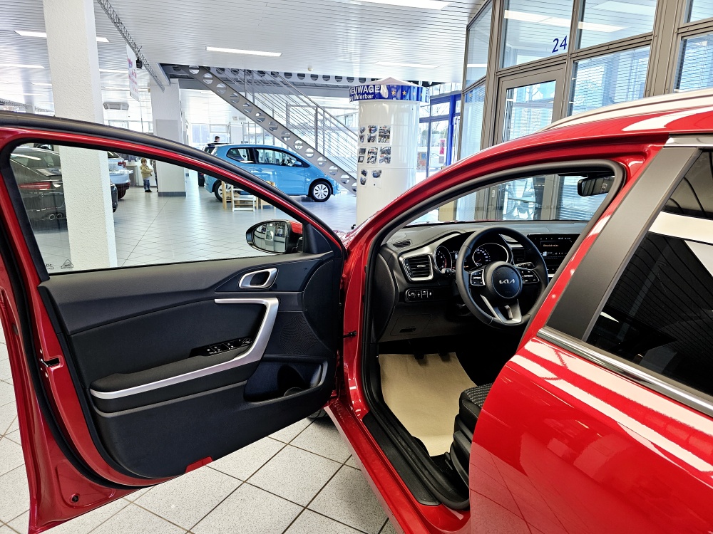 Kia Ceed  bei Hoffmann Automobile in Wolfsburg kaufen und sofort mitnehmen - Bild 19