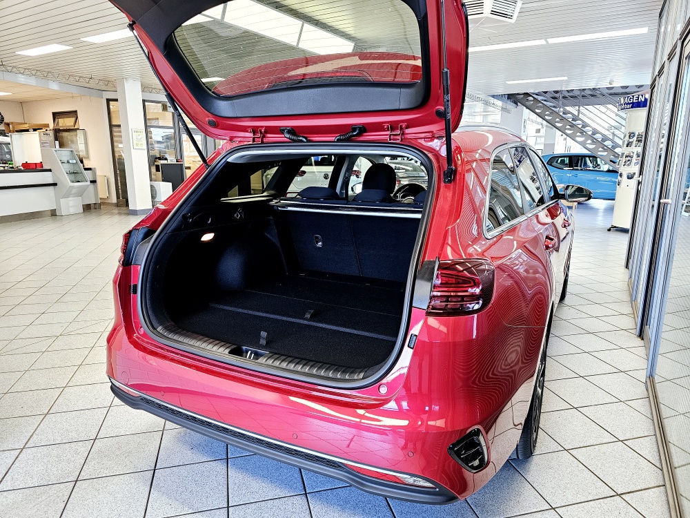 Kia Ceed  bei Hoffmann Automobile in Wolfsburg kaufen und sofort mitnehmen - Bild 2