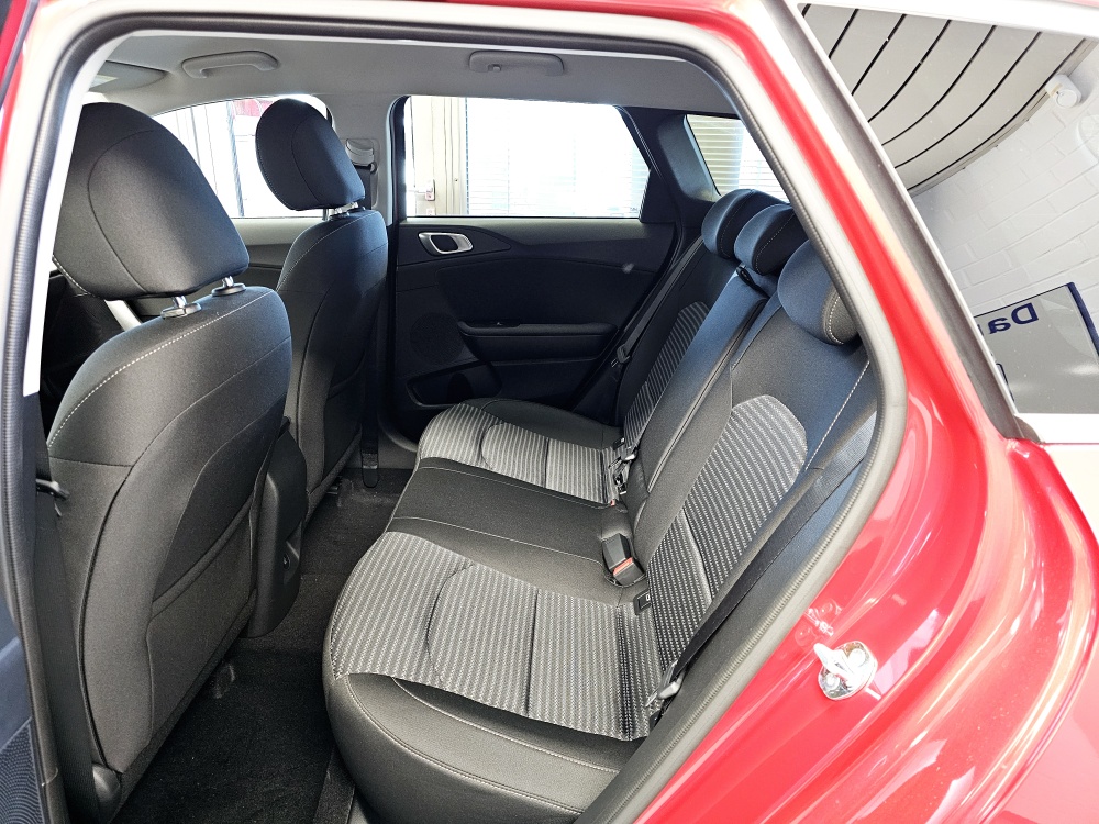 Kia Ceed  bei Hoffmann Automobile in Wolfsburg kaufen und sofort mitnehmen - Bild 5