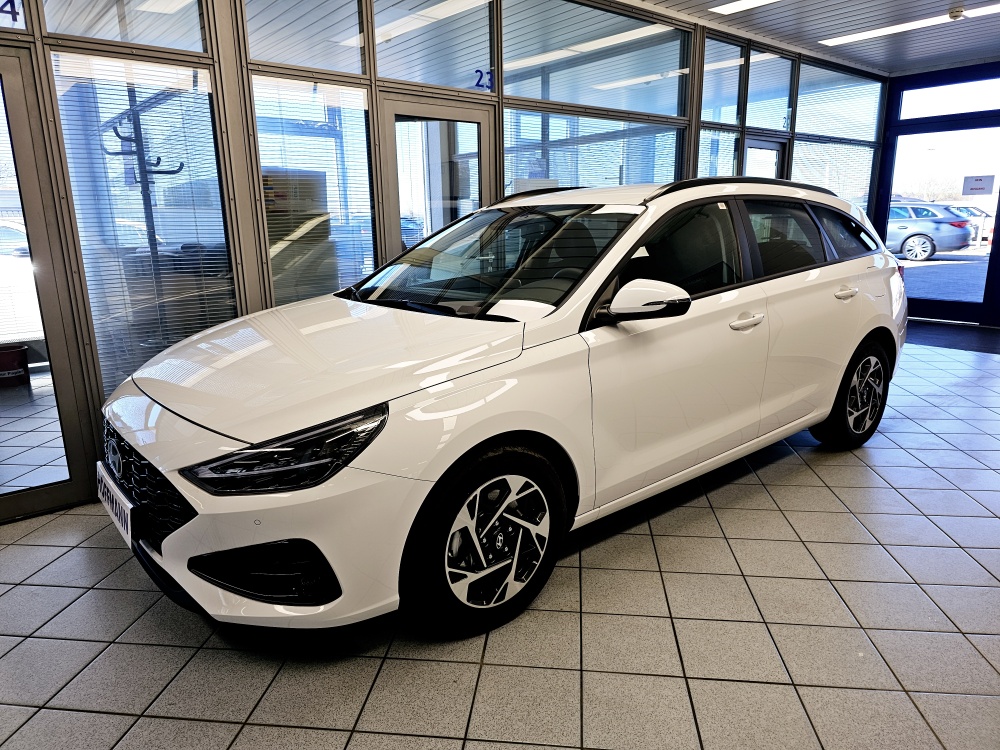 Hyundai i30 Kombi  für nur 22.950,- € bei Hoffmann Automobile in Wolfsburg kaufen und sofort mitnehmen