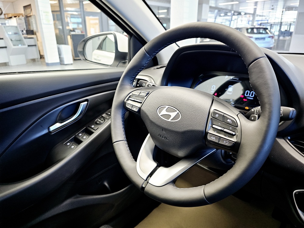 Hyundai i30 Kombi  bei Hoffmann Automobile in Wolfsburg kaufen und sofort mitnehmen - Bild 13