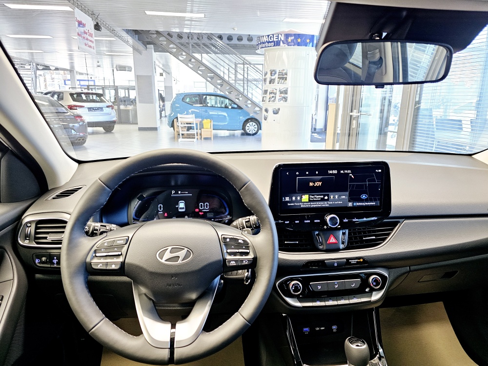 Hyundai i30 Kombi  bei Hoffmann Automobile in Wolfsburg kaufen und sofort mitnehmen - Bild 16