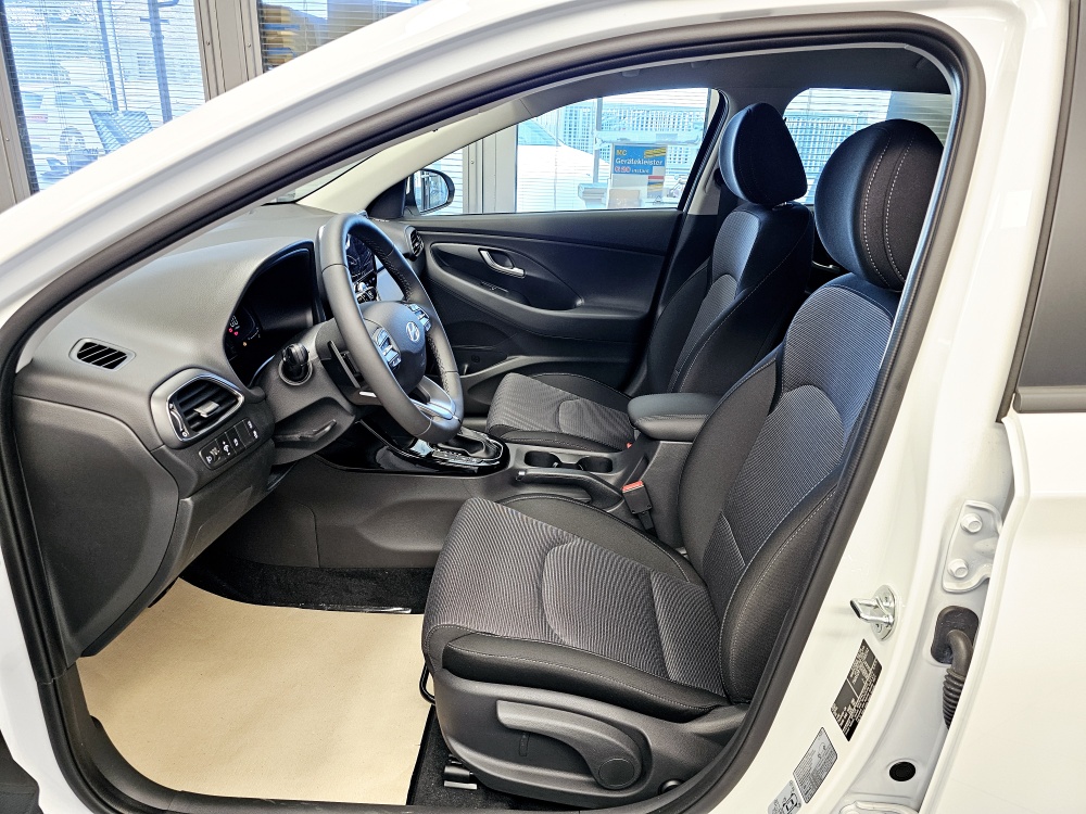 Hyundai i30 Kombi  bei Hoffmann Automobile in Wolfsburg kaufen und sofort mitnehmen - Bild 18