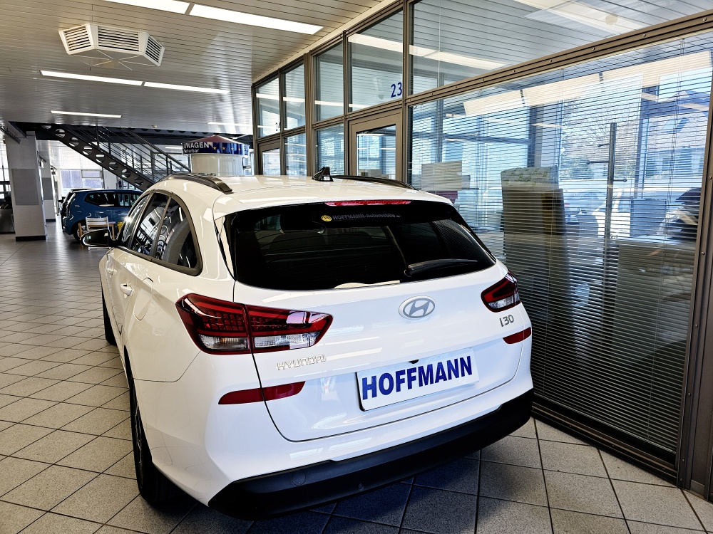 Hyundai i30 Kombi  bei Hoffmann Automobile in Wolfsburg kaufen und sofort mitnehmen - Bild 4
