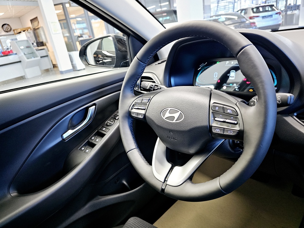 Hyundai i30 Kombi  bei Hoffmann Automobile in Wolfsburg kaufen und sofort mitnehmen - Bild 12