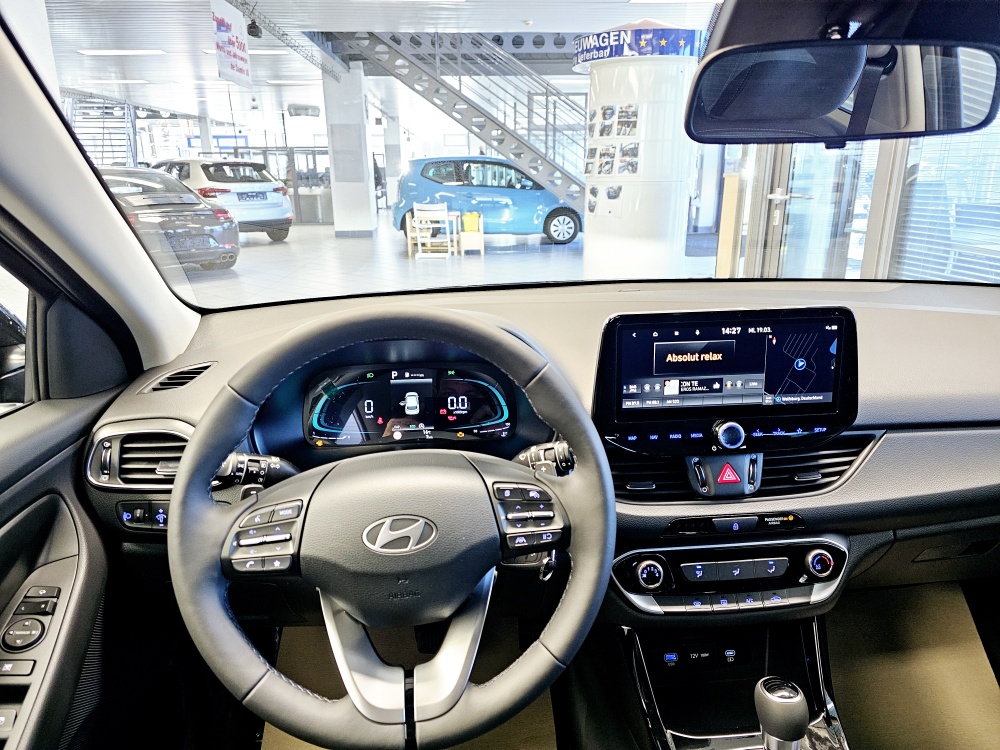 Hyundai i30 Kombi  bei Hoffmann Automobile in Wolfsburg kaufen und sofort mitnehmen - Bild 15