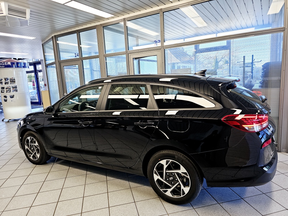 Hyundai i30 Kombi  bei Hoffmann Automobile in Wolfsburg kaufen und sofort mitnehmen - Bild 19