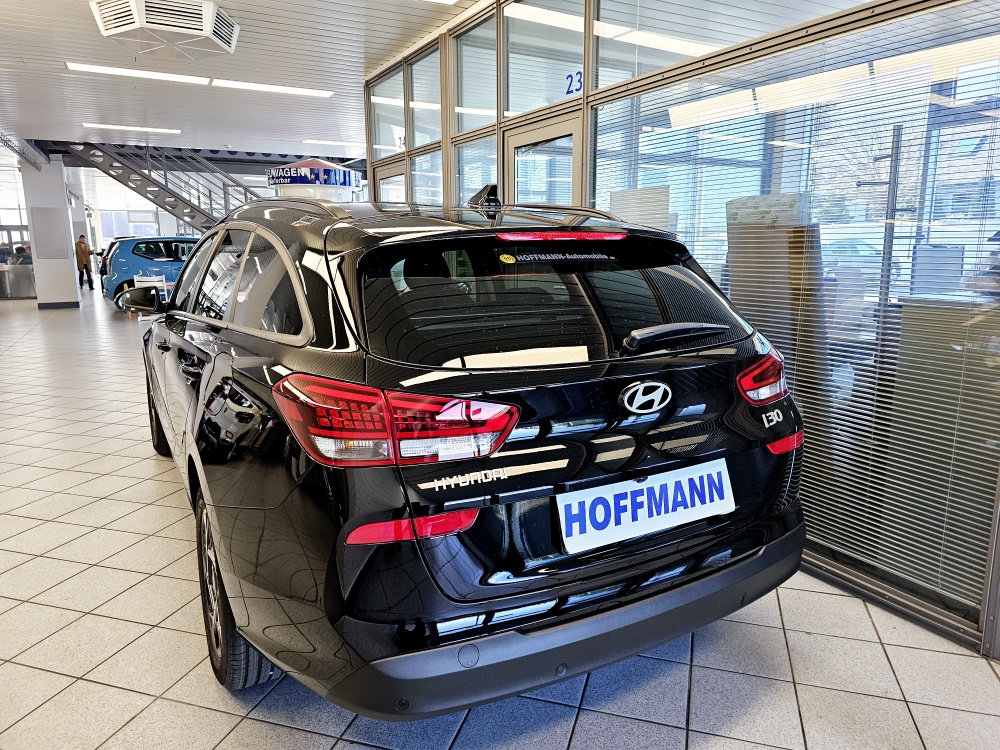 Hyundai i30 Kombi  bei Hoffmann Automobile in Wolfsburg kaufen und sofort mitnehmen - Bild 3