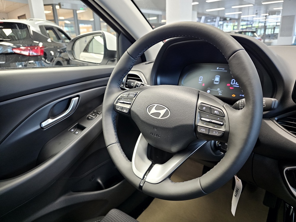 Hyundai i30  bei Hoffmann Automobile in Wolfsburg kaufen und sofort mitnehmen - Bild 13