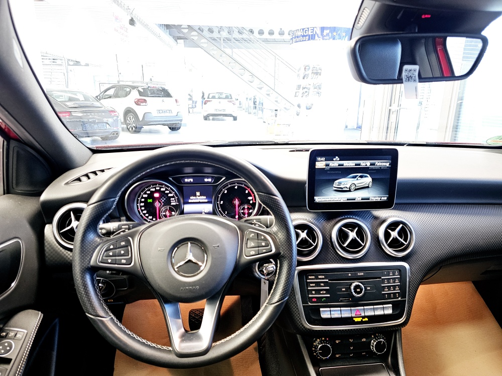 Mercedes-Benz A 200  bei Hoffmann Automobile in Wolfsburg kaufen und sofort mitnehmen - Bild 11