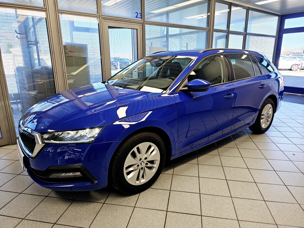 Skoda Octavia Combi Ambition für nur 19.450,- € bei Hoffmann Automobile in Wolfsburg kaufen und sofort mitnehmen